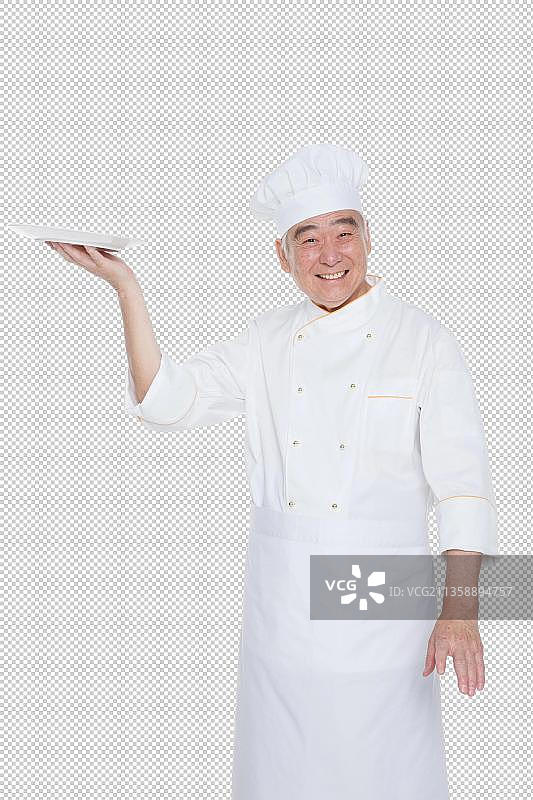 一个穿着厨师服老年男人托着盘子图片素材