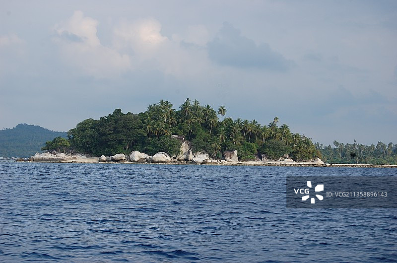 海天映衬的风景图片素材