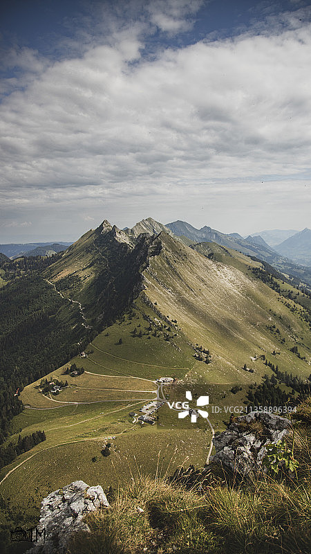 瑞士蒙特勒雅曼山口的风景图片素材