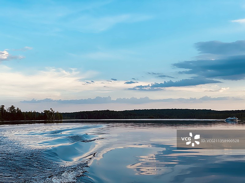 冬季美国威斯康星州长湖的湖光山色图片素材