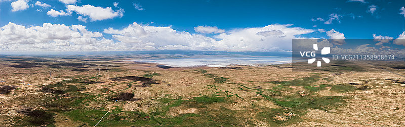 航拍茶卡盐湖全景图片素材