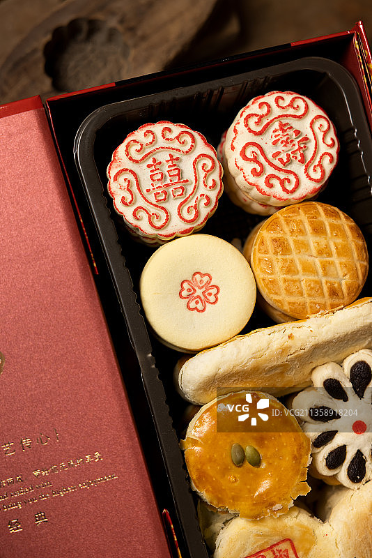 京八件糕点礼盒图片素材