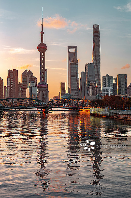 上海外滩日出图片素材