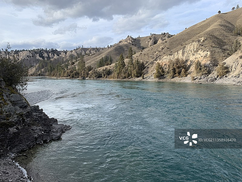 河流在天空中的景色图片素材