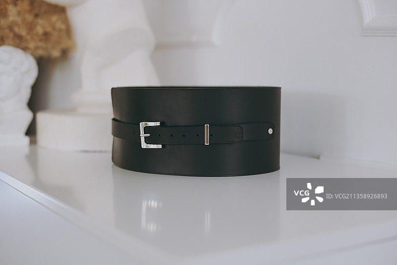 桌子上的集装箱近景图片素材