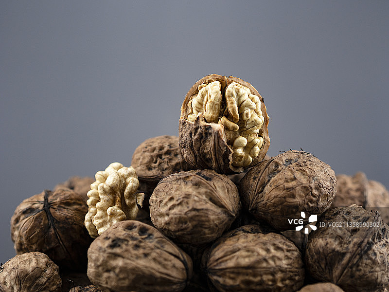 鲜核桃图片素材