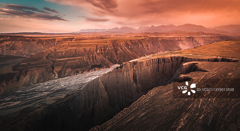 中国新疆塔城安集海大峡谷自然风光图片素材