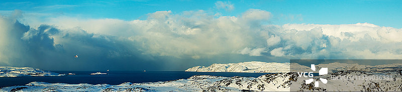 海天映衬的全景图片素材
