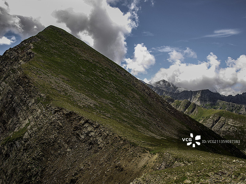在天空衬托下的风景图片素材