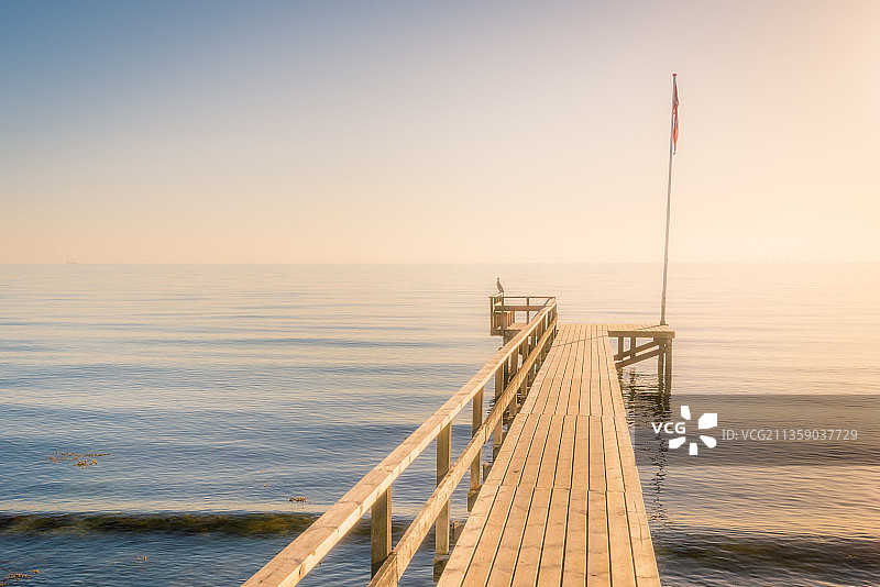 丹麦尼堡海景日落图片素材