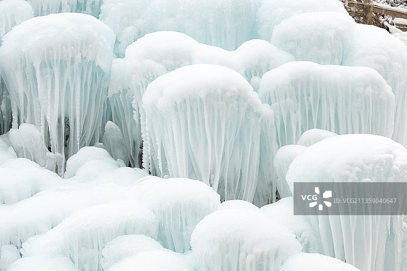 冬季冰凌冰瀑自然景观图片素材