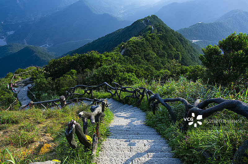 中国深圳梧桐山景区登山道风景图片素材