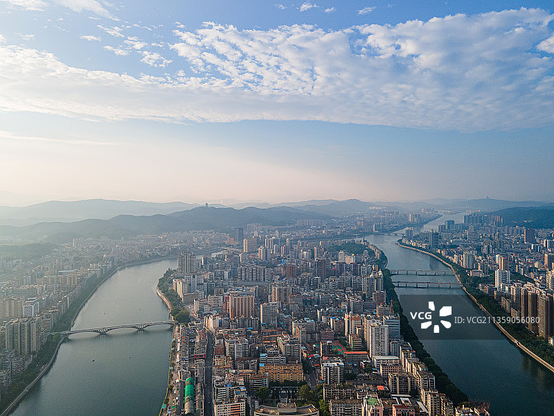 中国广东省韶关市城市天际线航拍风光图片素材