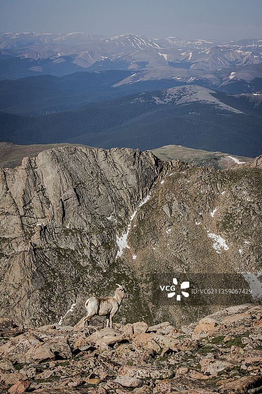 在天空衬托下的风景图片素材