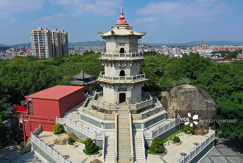 广东省汕尾市陆丰市碣石镇玄武山名胜风景区元山寺航拍图片素材
