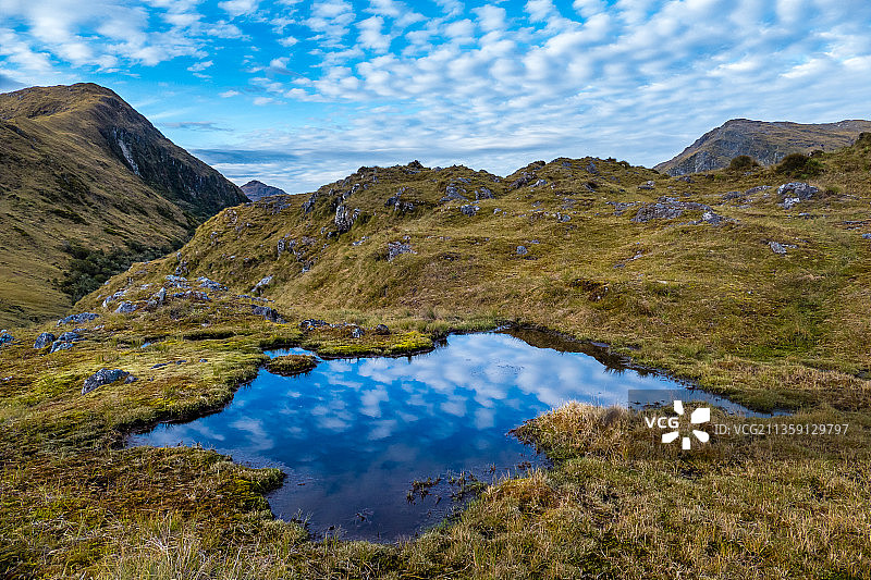 新西兰南地马纳普里湖的湖光山色图片素材
