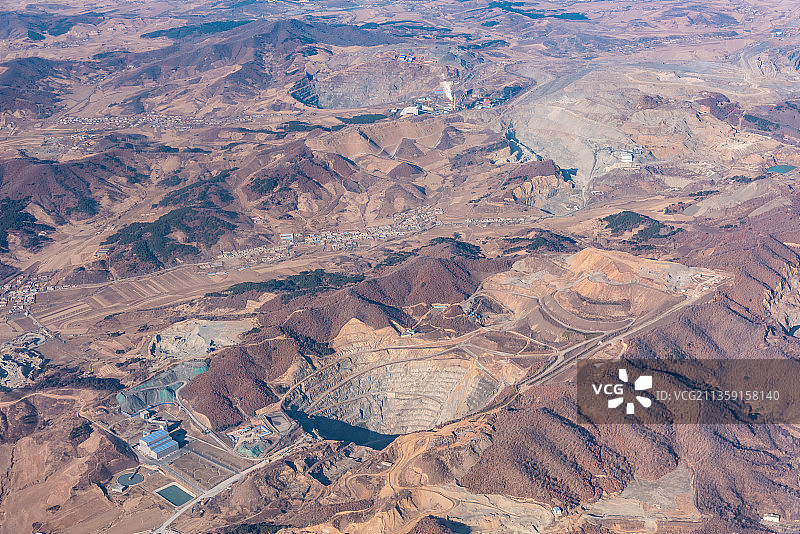 航拍辽宁抚顺露天煤矿图片素材