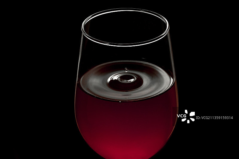葡萄美酒夜光杯高贵时尚图片素材