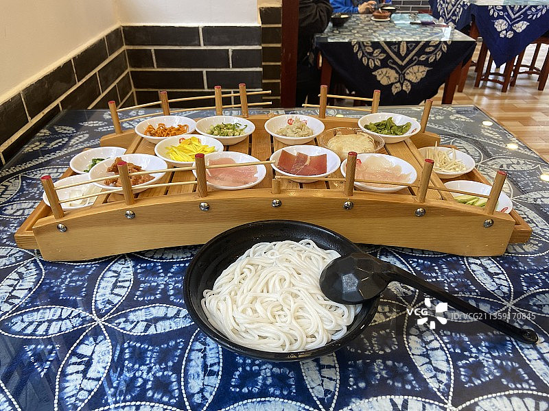 青菜过桥米线图片素材