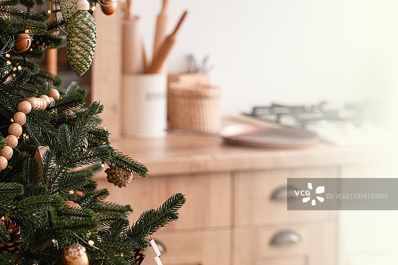 家中圣诞树特写图片素材