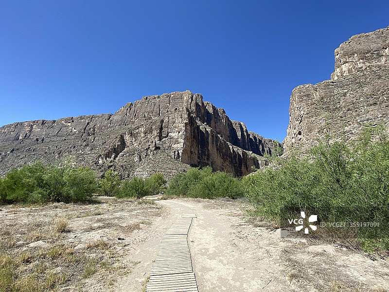 大弯国家公园的晴朗蓝天下的全景景观，美国图片素材