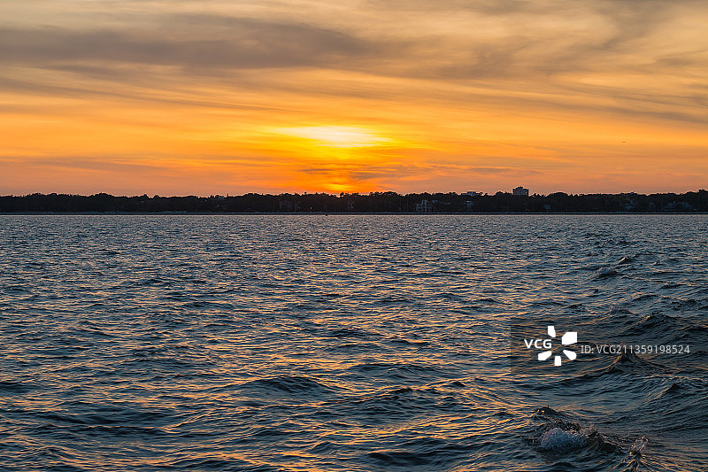 日落时分佛罗里达州坦帕市的壮丽海景图片素材