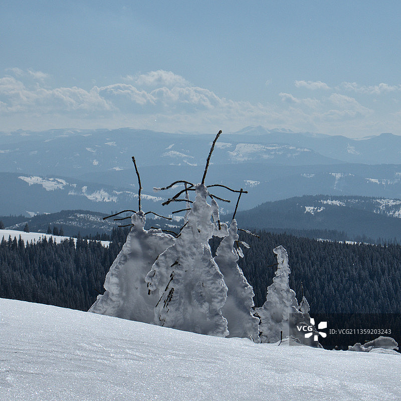 罗马尼亚雪山风景图片素材
