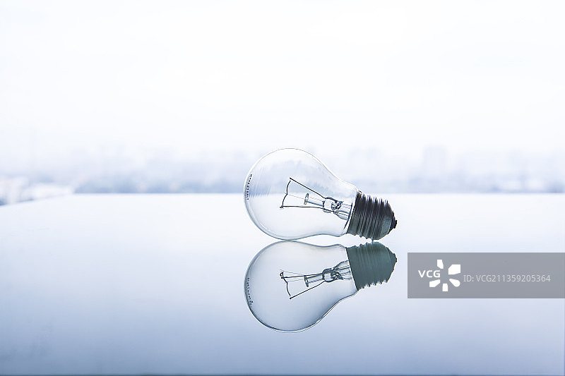 白炽灯泡概念静物特写图片素材