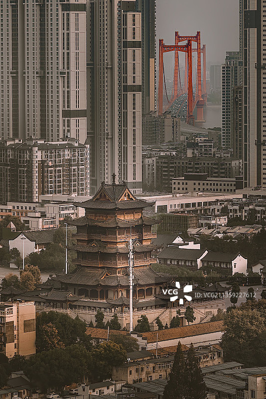 遥望古今长龙欲出图片素材