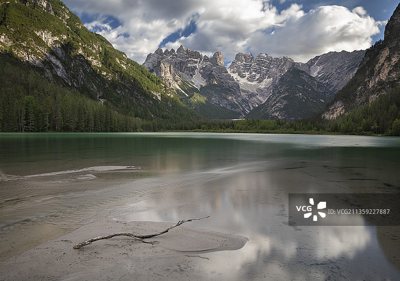 意大利的湖光山色图片素材