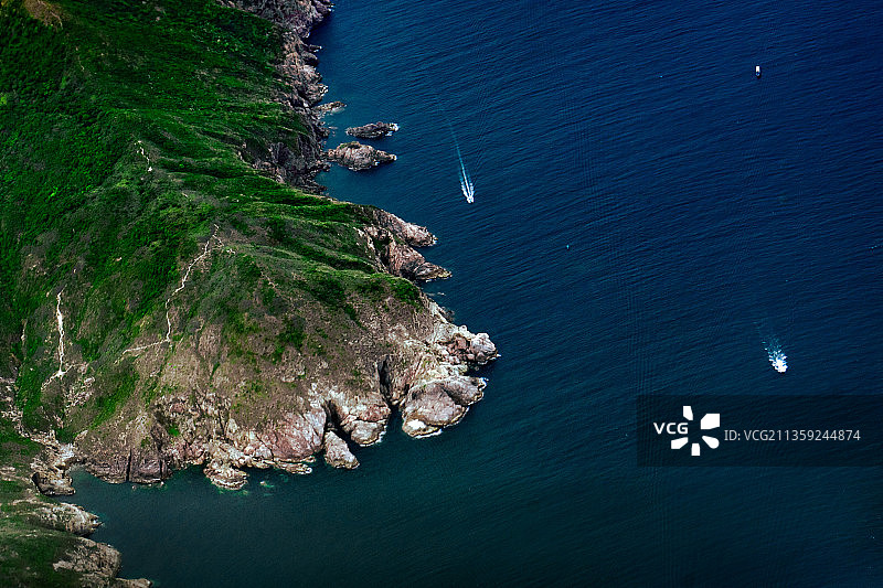 中国香港大屿山：海边岩石高角度景观图片素材