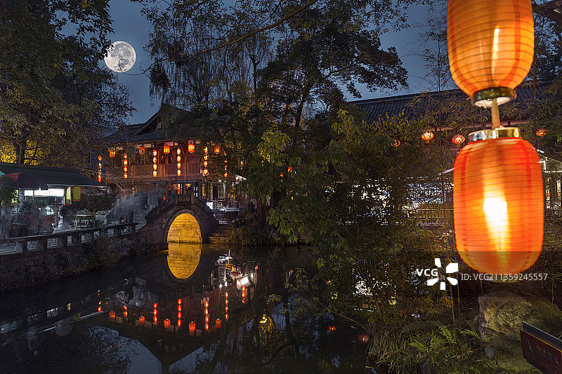 中秋成都锦里夜景红灯笼图片素材