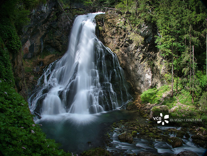 奥地利森林瀑布风光图片素材