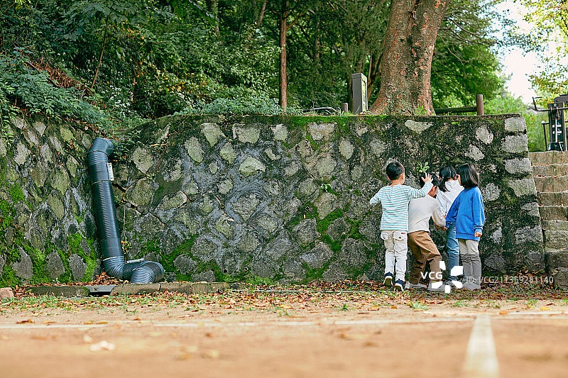 标签：玩耍，儿童，一起，朋友，乐趣图片素材