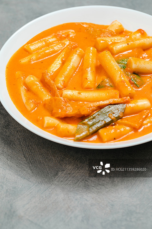 美食小吃韩国料理：奶油辣炒年糕图片素材