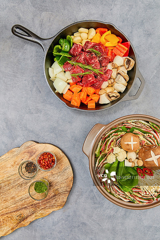 千层涮涮锅，涮涮锅，食物，料理包，烹饪，食材，切碎牛排图片素材