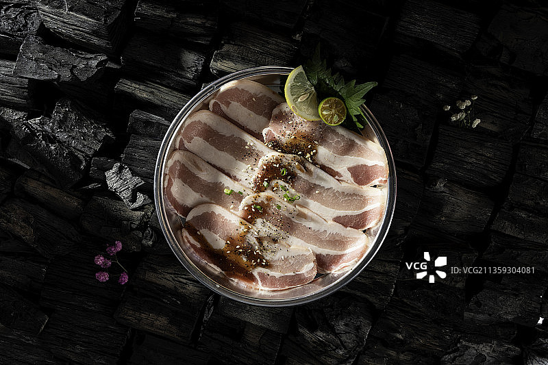 韩国烤肉 日式烧肉 碳烤的 传统的图片素材