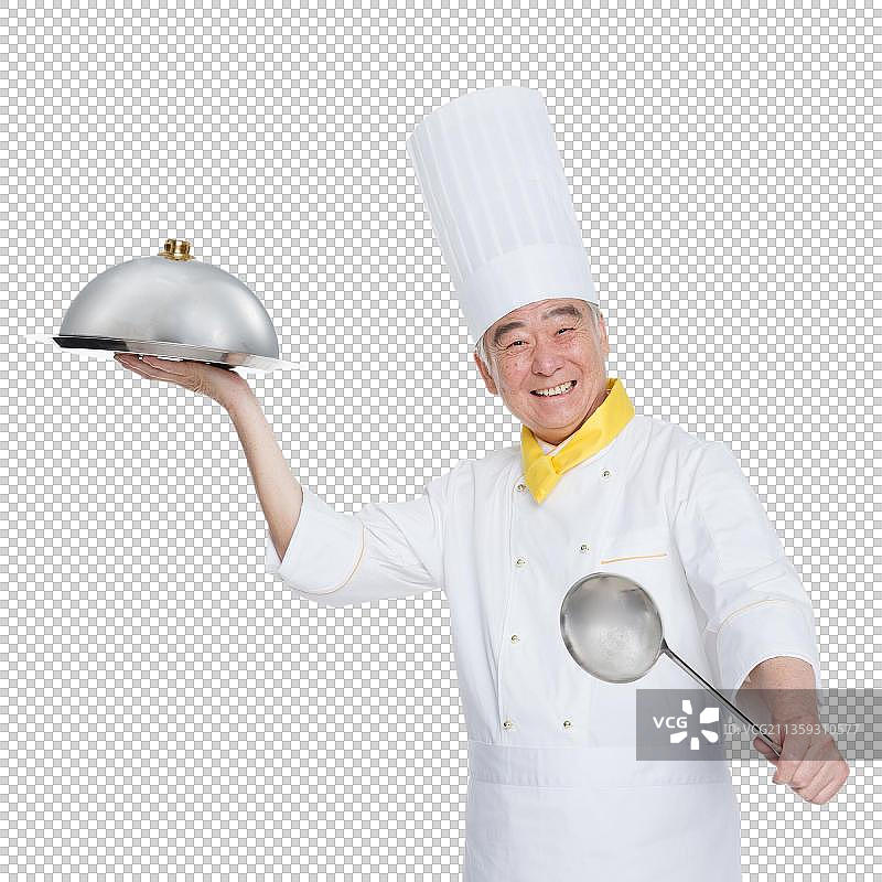 穿着厨师服的老年男人拿着厨具图片素材