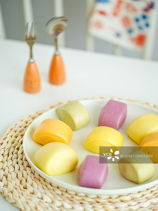 五彩杂粮奶香馒头图片素材