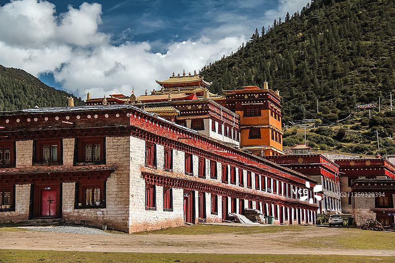 雅江县郭沙寺图片素材