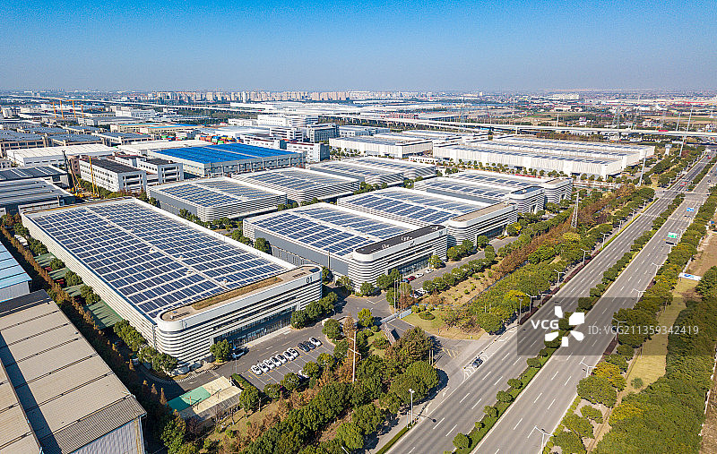 上海临港自贸区飞渡路新兴产业园D区航拍-REITS标准厂房图片素材