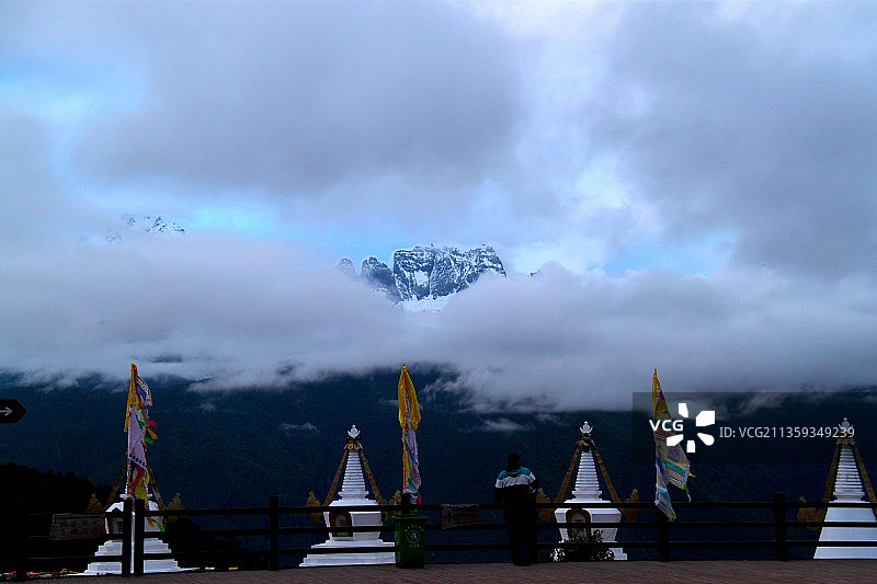 从飞来寺望梅里雪山图片素材