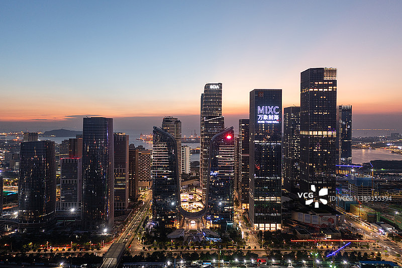 深圳前海夜景天际线航拍图片素材