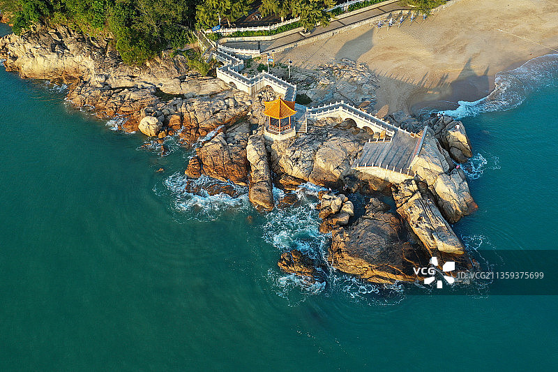 广东省深圳市大鹏新区沙鱼涌沙滩航拍图片素材