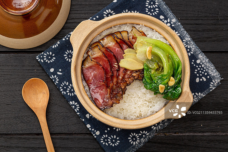 腊肉煲仔饭图片素材