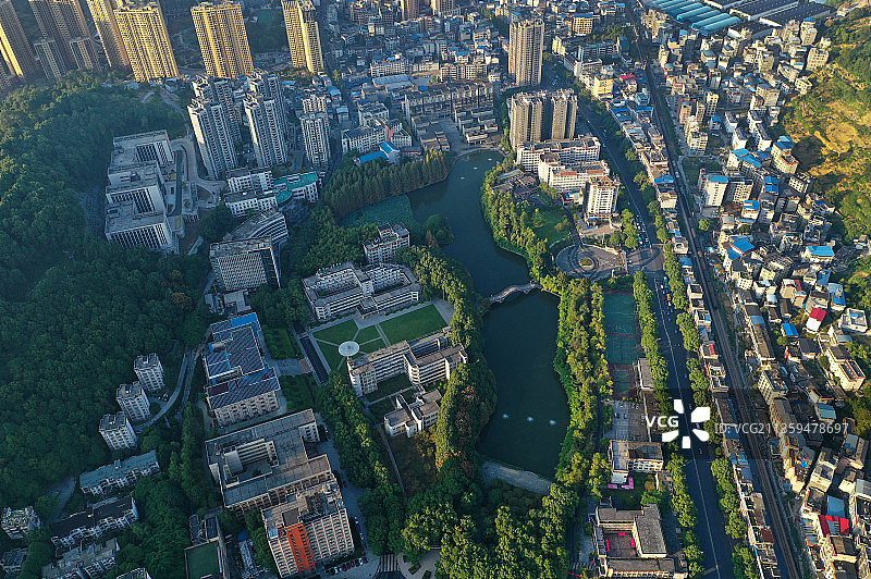 湖南省湘西土家族苗族自治州吉首大学砂子坳校区航拍图片素材