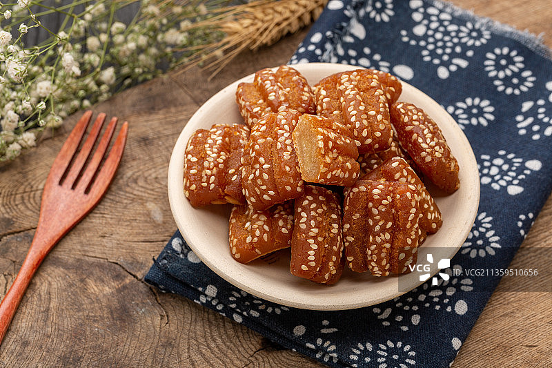 传统小吃：蜜三刀图片素材