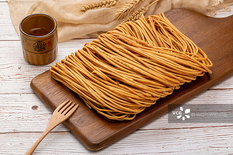 特色小吃：油炸馓子图片素材