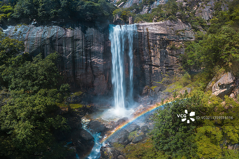 航拍洛阳白云山九龙大瀑布图片素材