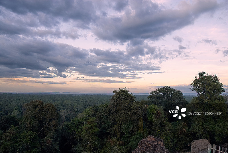 柬埔寨，吴哥窟，巴肯山，巴肯寺，日落图片素材